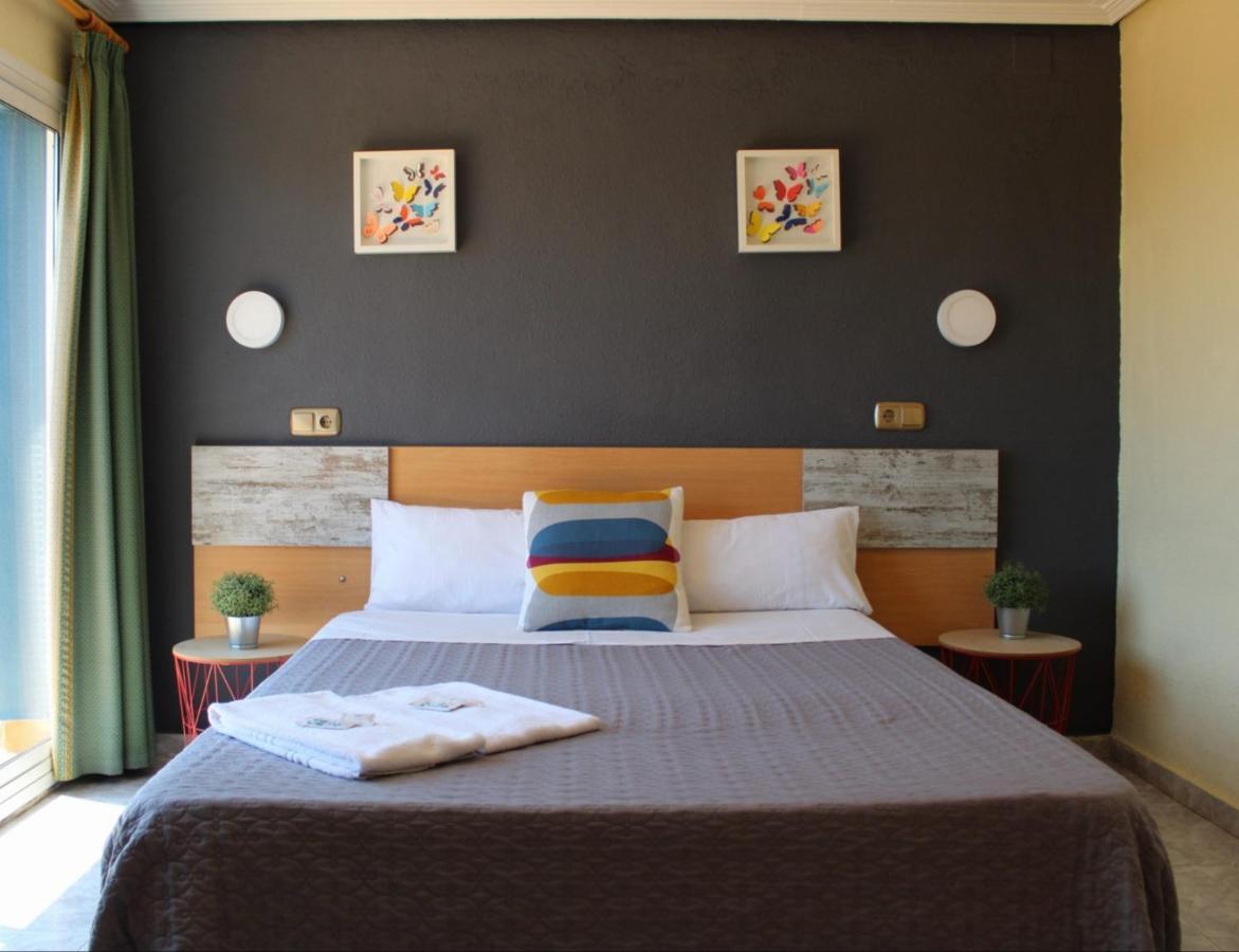 קסטלדפלס Hotel Rodsan Suizo מראה חיצוני תמונה