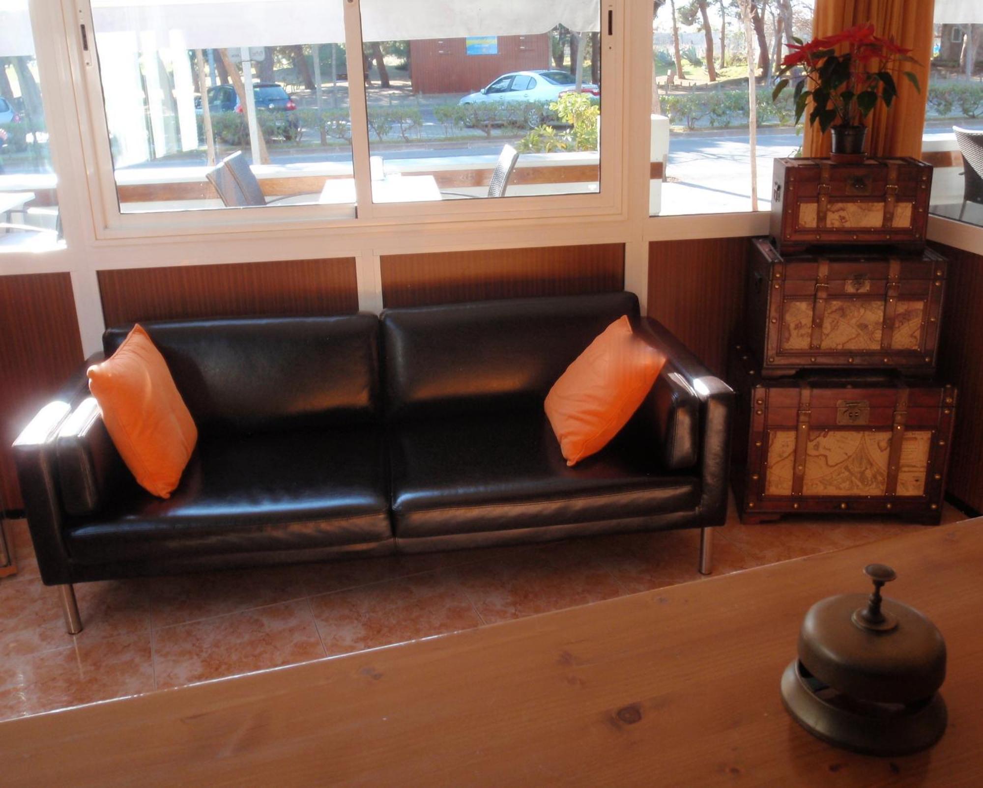 קסטלדפלס Hotel Rodsan Suizo מראה חיצוני תמונה
