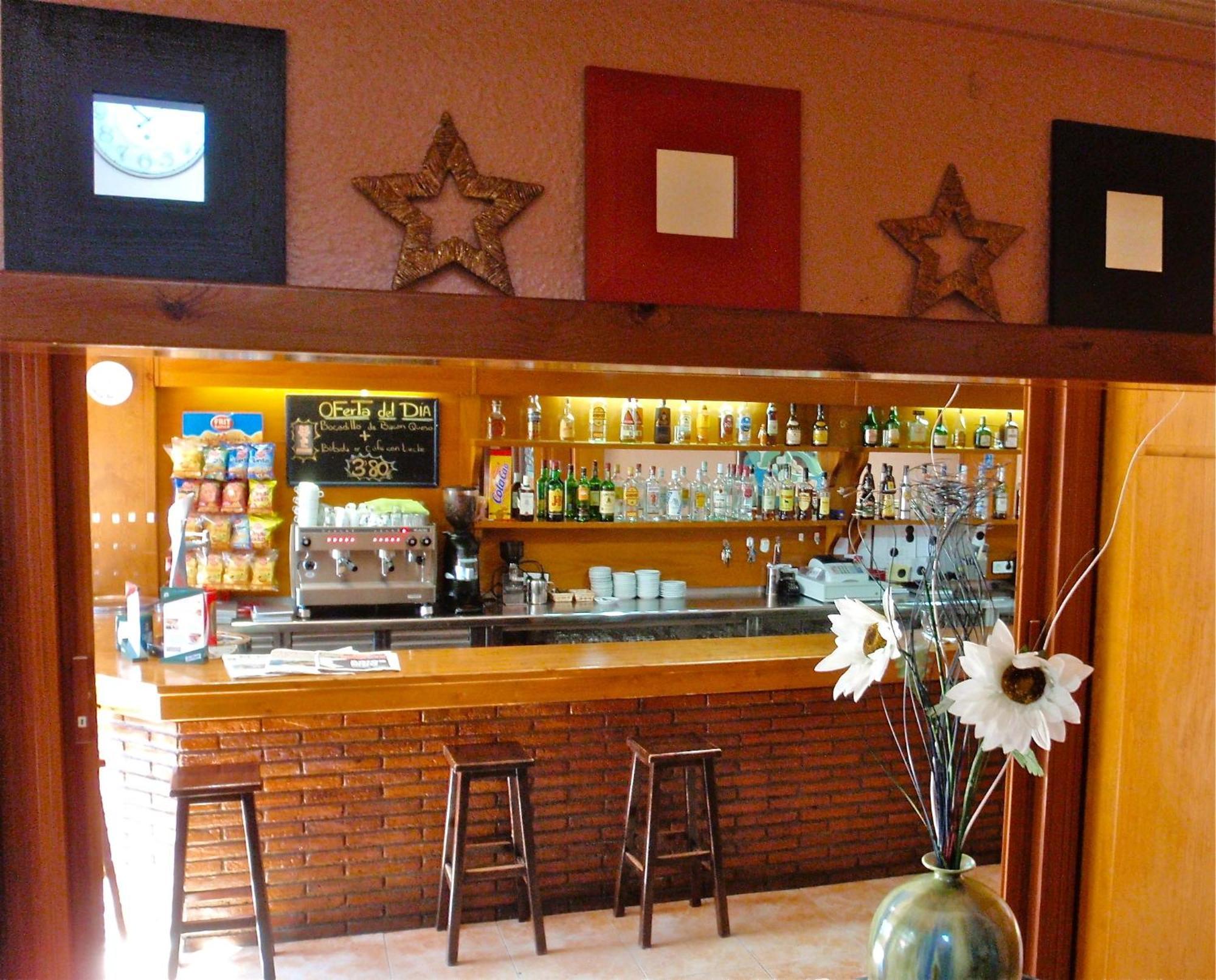 קסטלדפלס Hotel Rodsan Suizo מראה חיצוני תמונה