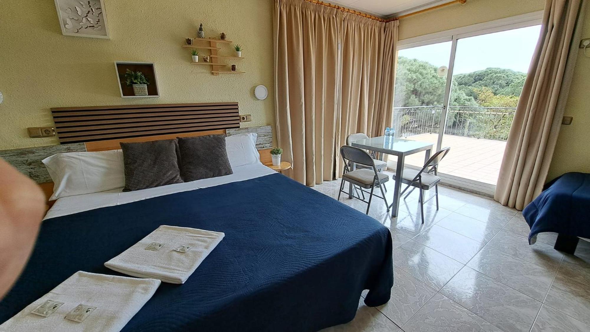 קסטלדפלס Hotel Rodsan Suizo מראה חיצוני תמונה