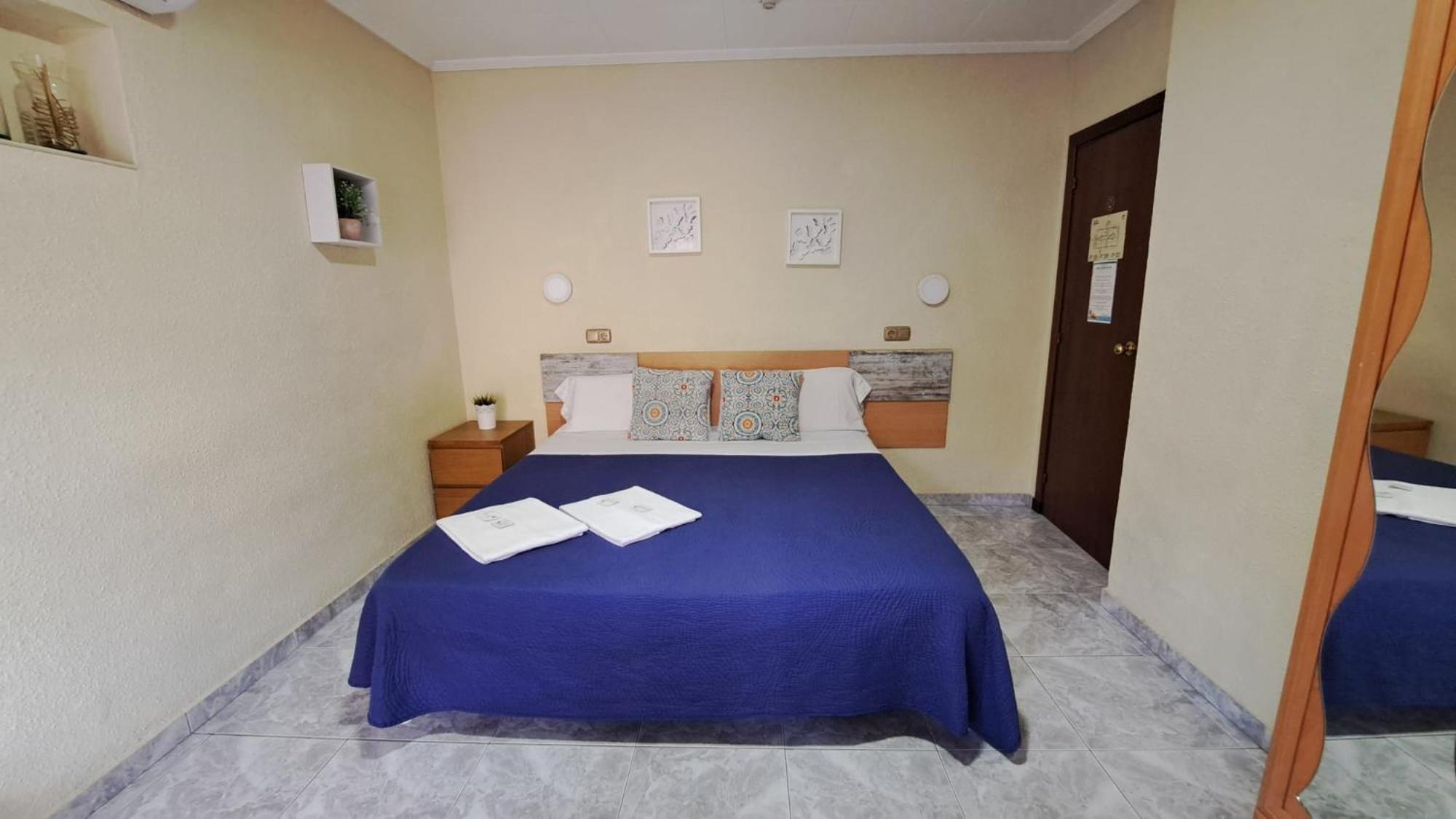 קסטלדפלס Hotel Rodsan Suizo מראה חיצוני תמונה